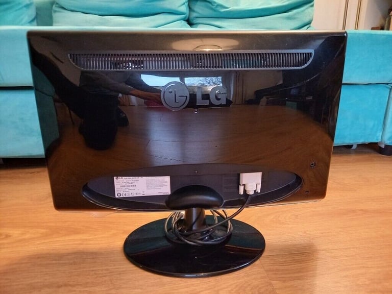 LG Monitor W2261VP 54,6 cm