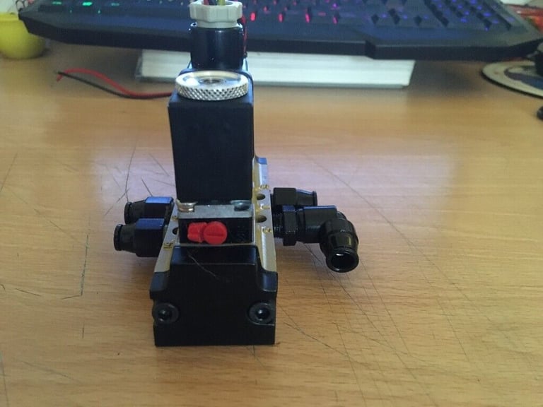 Lang VS13/51 220V (5/2) Pneumatic Solenoid Valve