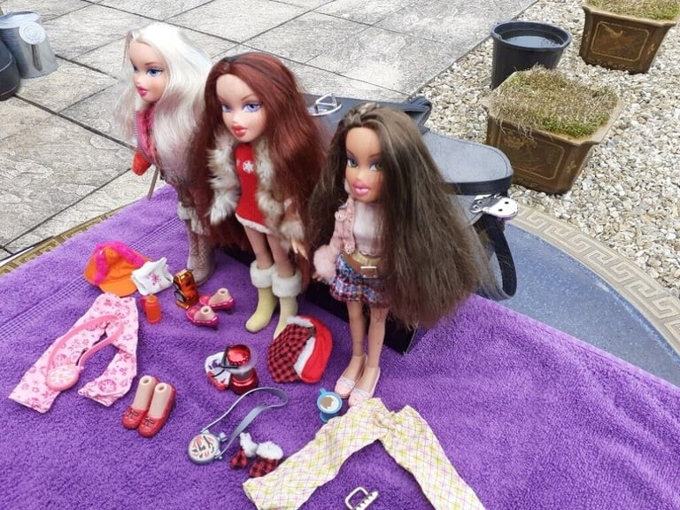 RARE Bratz Trio of Campfire Dolls from 2005 with CLOE, PHOEBE & YASMIN