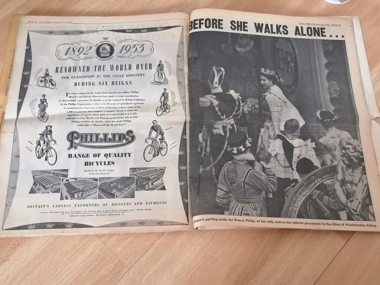 Royal Memorabilia Lot : 10 × Collectible E ll R 1953 - 2002 Commemorative Items 
