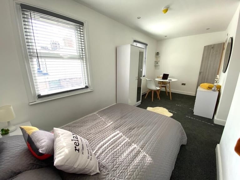 Ensuite Rooms In The Heart Of Watford!
