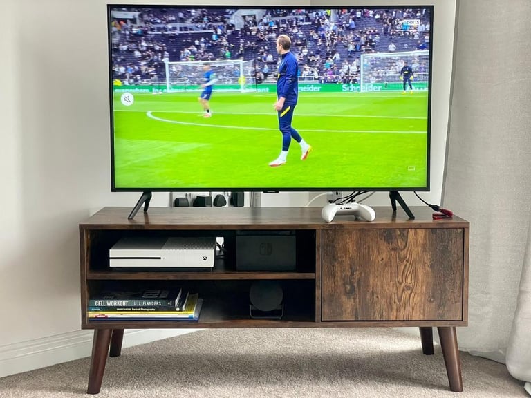 Bliss TV unit from Wayfair. Immaculate 