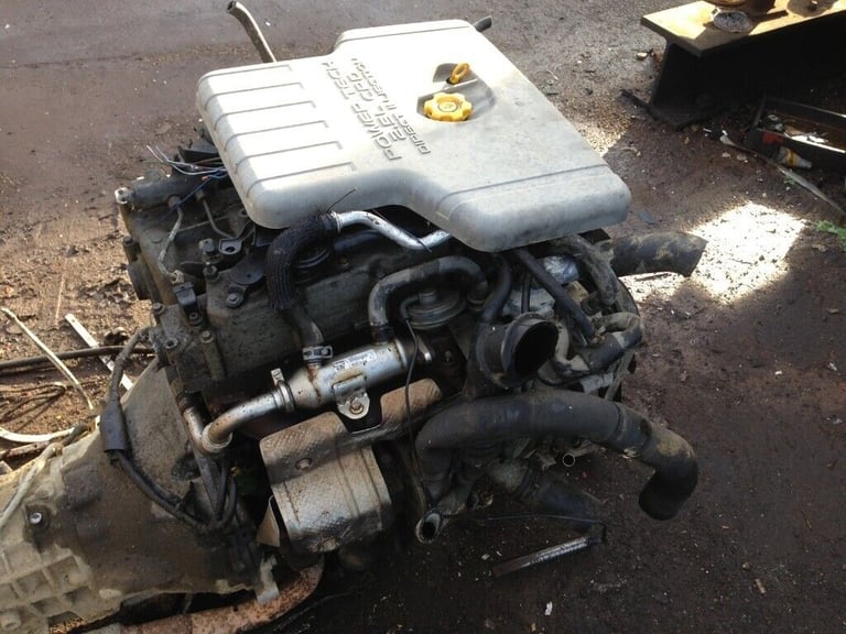 JEEP 4X4 COMPLETE ENGINE AND 4X4 BOX 2.5 CRD 2007 LOW MILES 