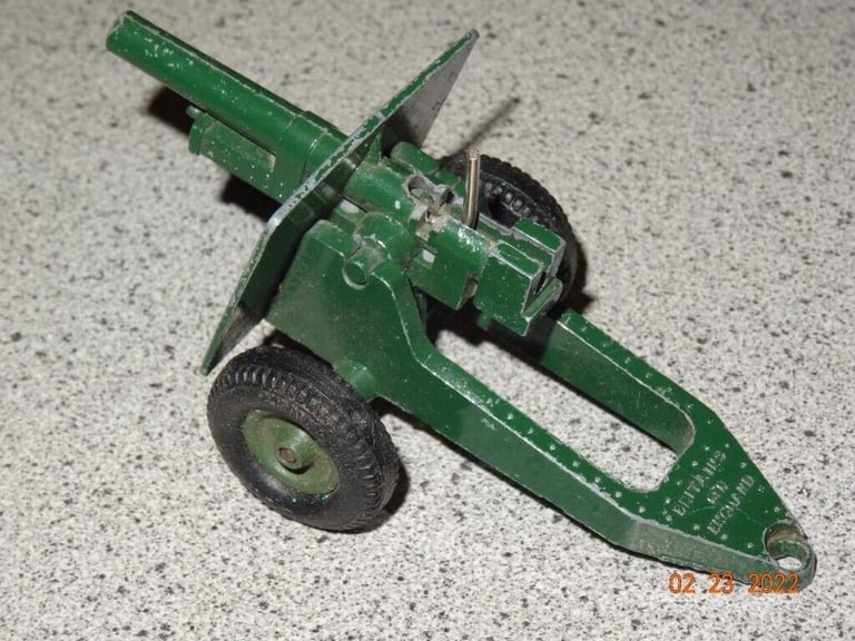 25 Pounder by Britains of England