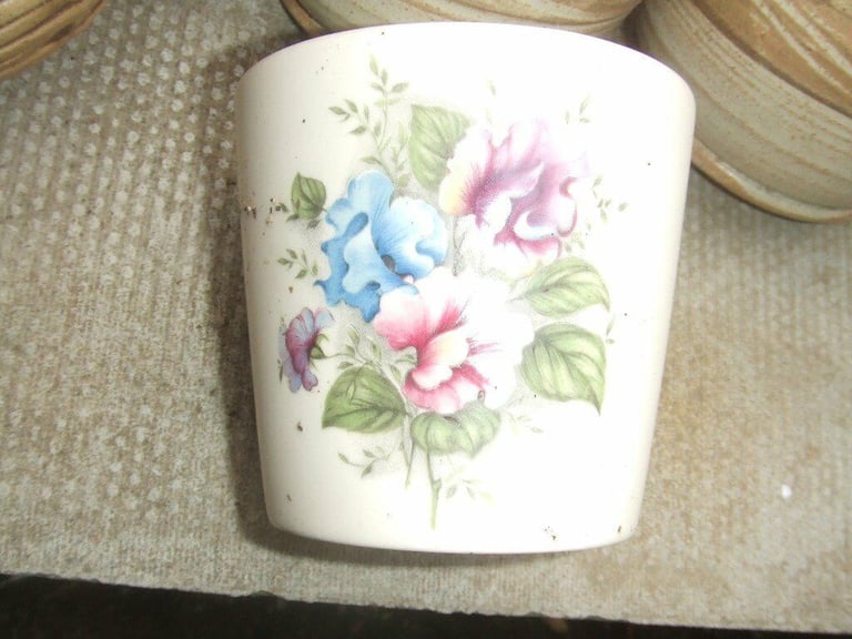 plant POTS. MANY SIZES DESIGNS STYLES.
