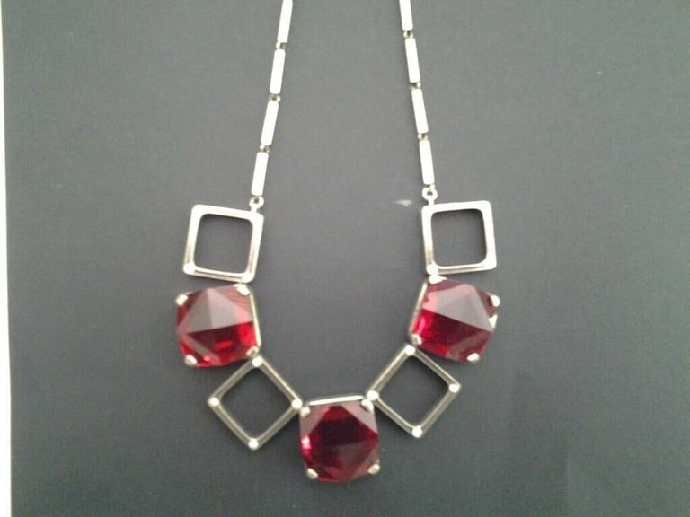 image for PRECIOSA NECKLACE RED