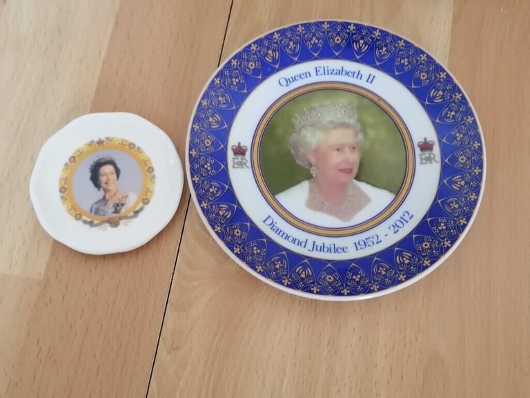 Royal Memorabilia Lot : 10 × Collectible E ll R 1953 - 2002 Commemorative Items 