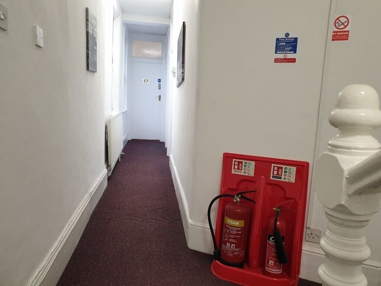 Office room to Rent in Ilford Lane, Ilford, IG1