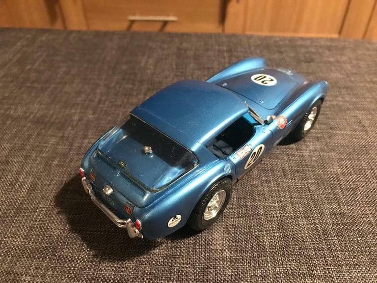 Vintage Model car kits x 2 ( built ) 