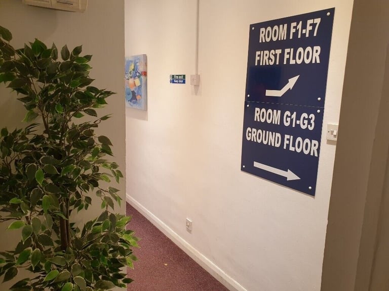 Office room to Rent in Ilford Lane, Ilford, IG1