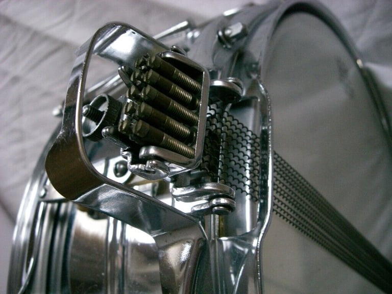 image for Ludwig 410 seamless alloy Supersensitive snare drum  14 x 5 - Chicago - '65/'68 - Vintage