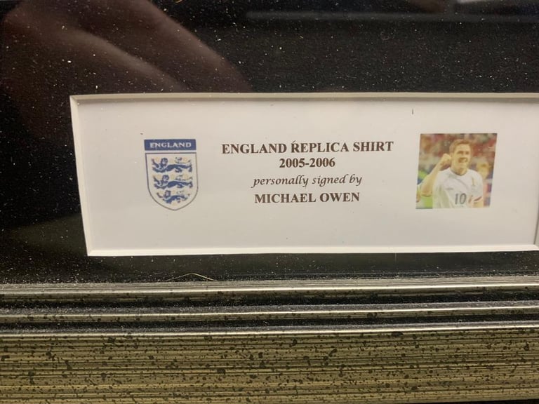 Michael Owen signed and framed England Shirt