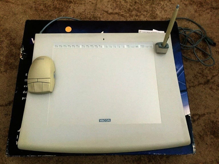 Wacom Intuos A4 Graphics Tablet
