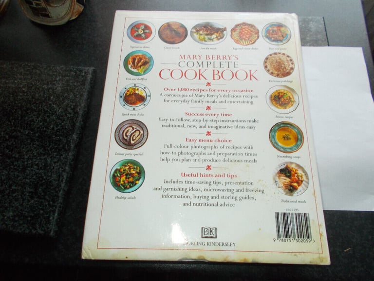   COOKING BOOKS   MARY BERRY   JAMIE OLIVER DELIA  ETC  /SELL SEPERATE   £4   each