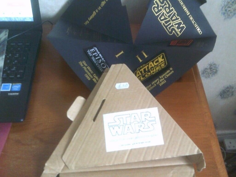 STAR WARS  EMBROIDERED EMBLEMS   NEW  BUYER COLLECTS 