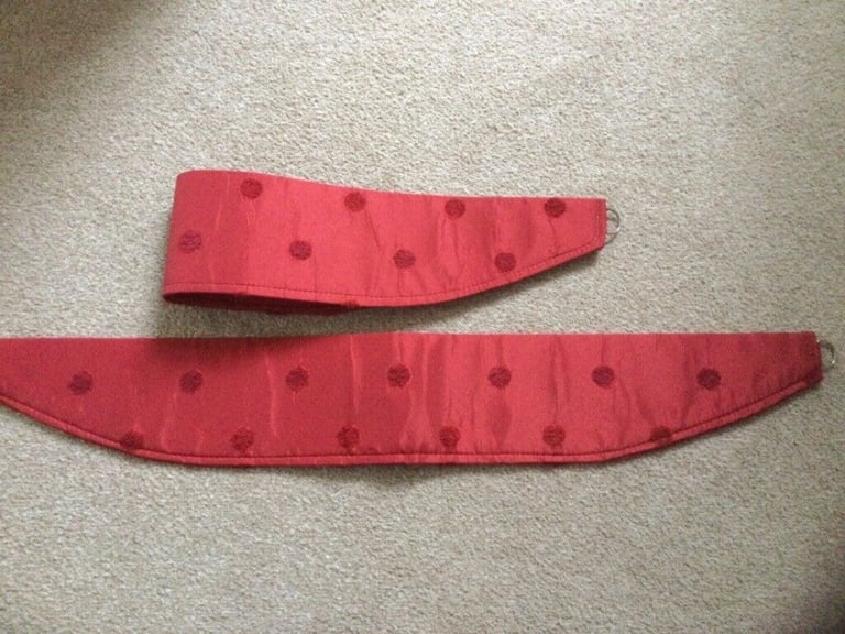 Pair of fully lined curtains with matching cushion covers