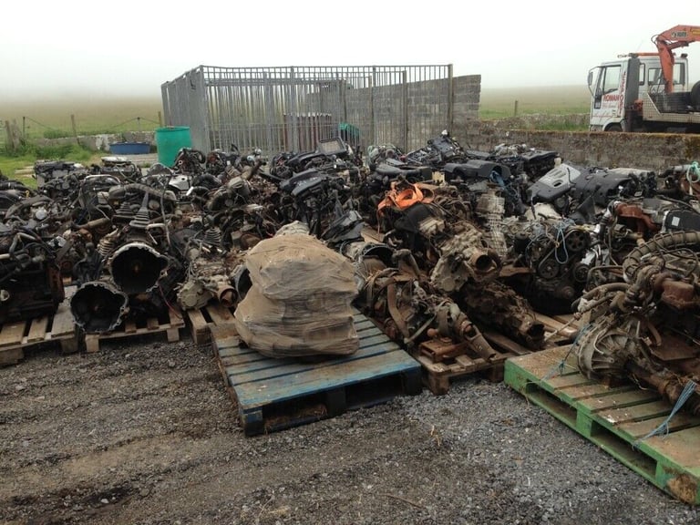 4X4 AND COMMERCIAL COMPLETE ENGINES AND BOXES. IDEAL EXPORT OR UK USE