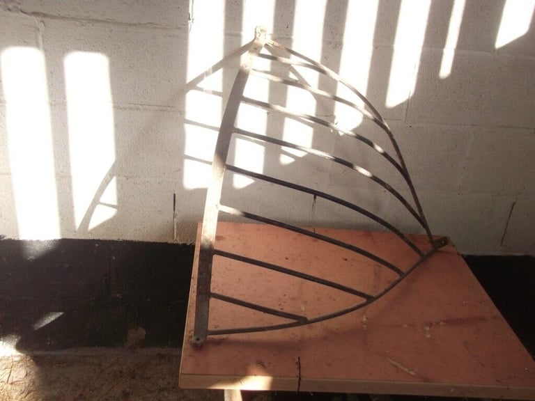 VINTAGE HAY MANGER  * GARDEN WALL PLANTER *