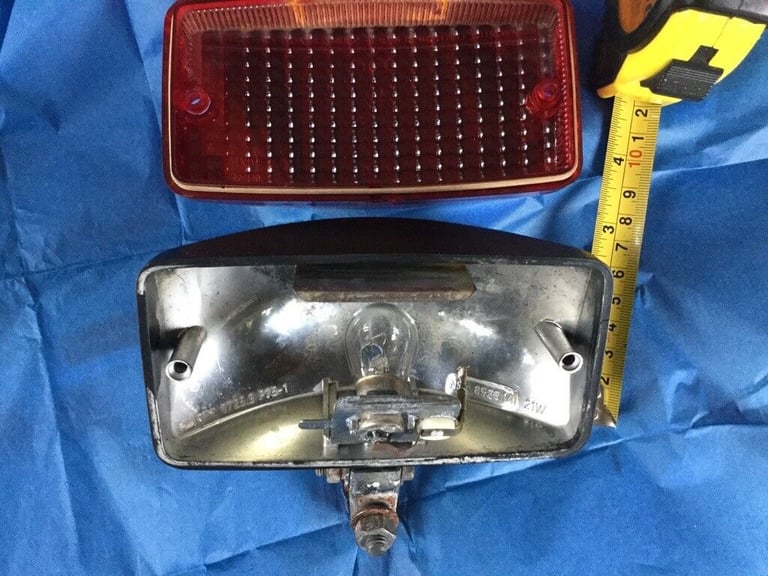 Rear Red Fog Light - Ring Make : 12v - Classic Car Original Part