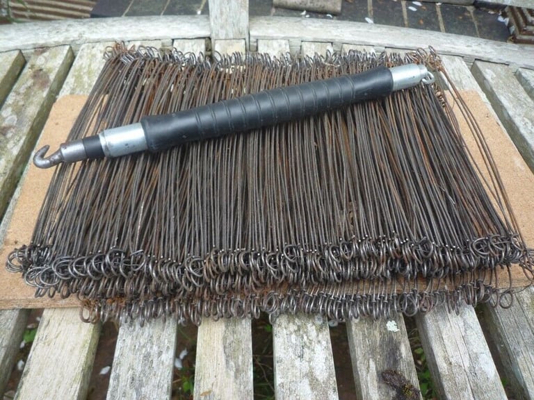 Horticultural nets, wire ties & twister tool
