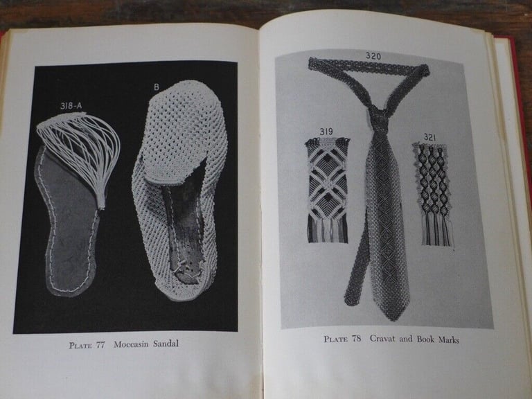 Collectable and rare vintage craft book: SQUARE KNOT HANDICRAFT GUIDE. Otherwise known as MACRAME.