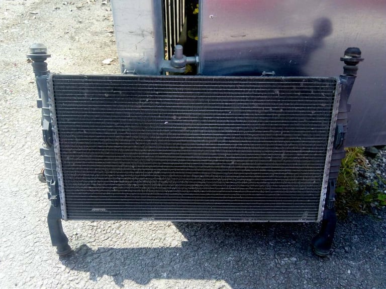 image for Transit mk7 2.2 diesel radiator & fan