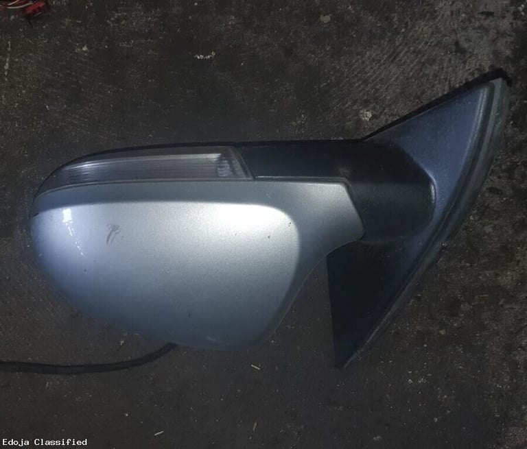 VW Passat B6 Left Side Wing Mirror Silver 2007
