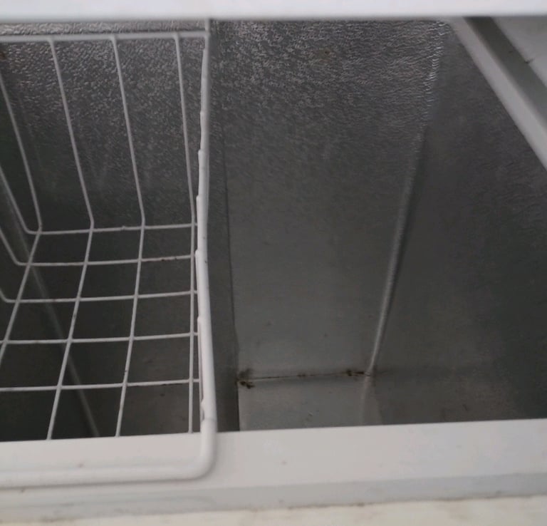 BARGAIN CHEST FREEZER FULL WORKING DELIVERY FOR FUEL THANKS.