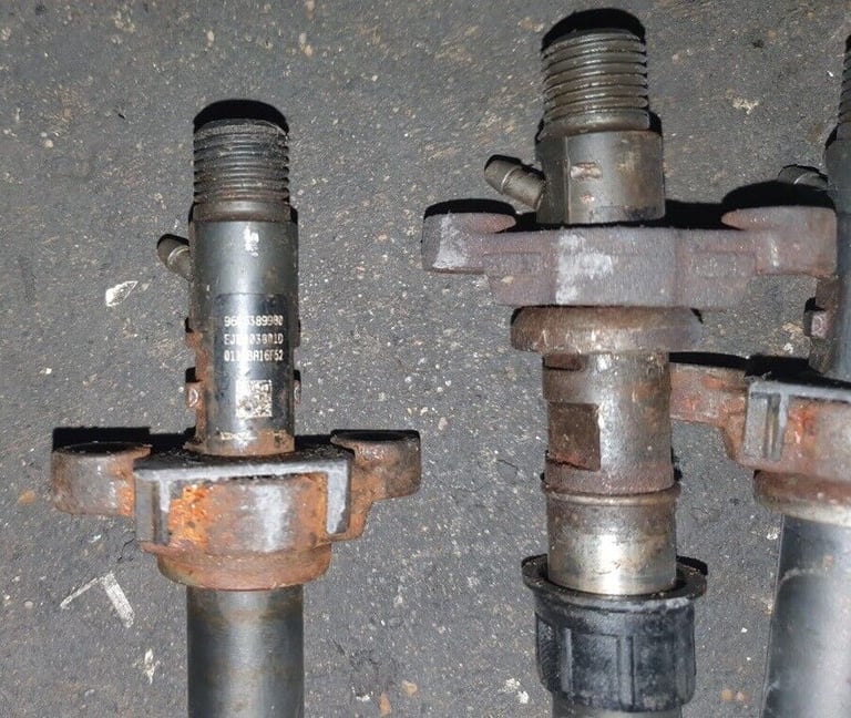 Peugeot 407 2.0 HDI x 4 Injectors 965638,9980 2006
