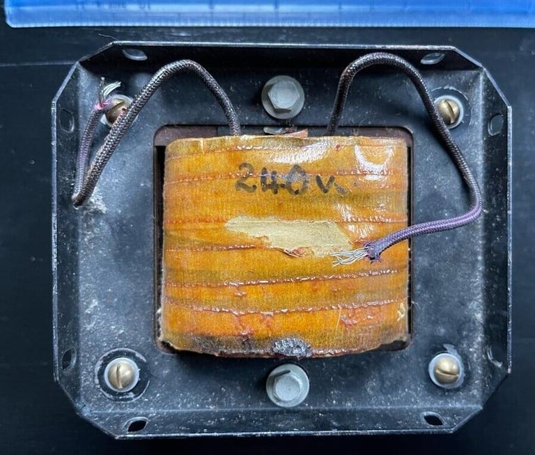 ELECTRICAL TRANSFORMER  zero, 16, 20, 29 V x 240 V, 2.5 kg, in EBCO POLYURETHANE CASE