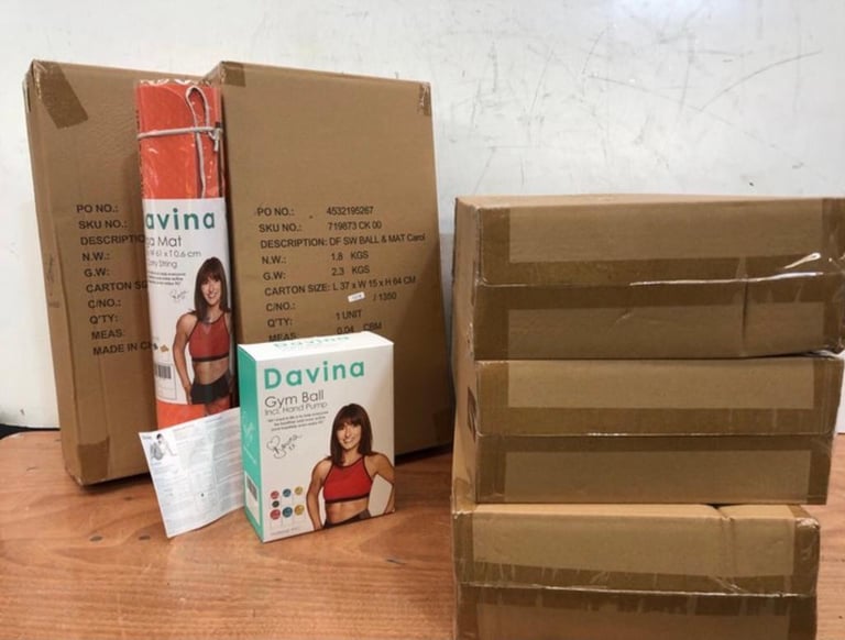 Brand new Davina McCall Exercise Fitness Yoga Mat & Gym Ball +Pump