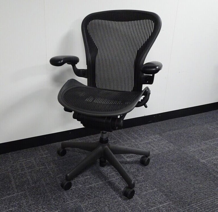 Herman Miller Aeron Chair Size B 