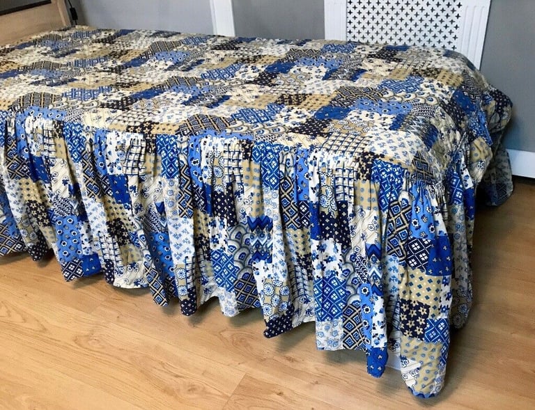 Vintage Retro 60's Blue Patchwork Flower Power Double Bedspread Valance Coverlet