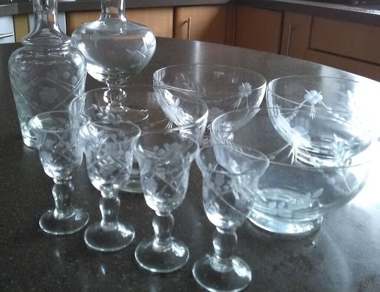 Vintage Mediterranean appetizer serving set