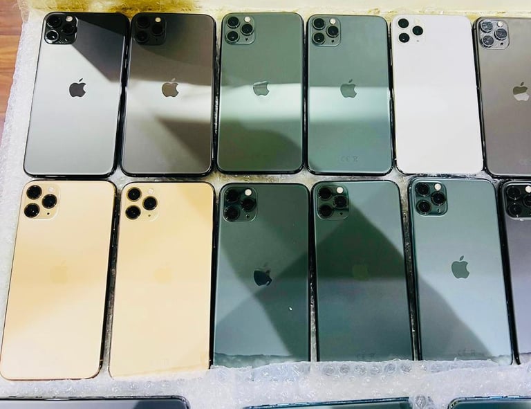 Apple iphone 11 Pro Max 64GB in mint condition All Colors