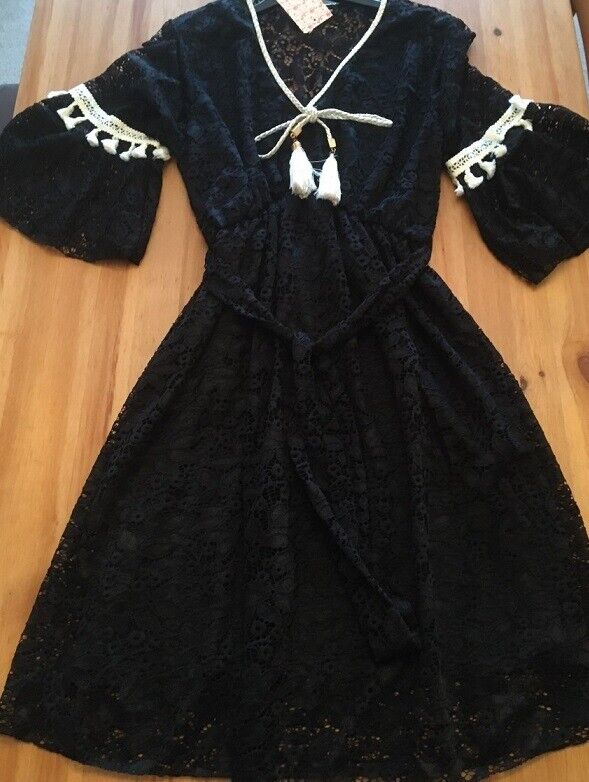 Black Lace Effect Dress Knee Length UK Size 10-12 BRAND NEW ITEM - RETAIL PRICE £44.99