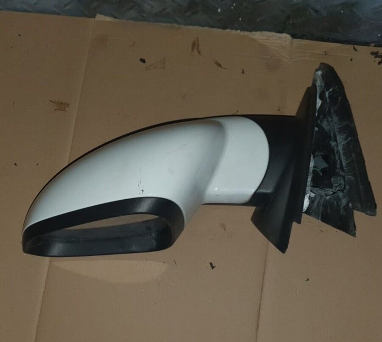 Vauxhall Isignia Left Side Wing Mirror White 2012
