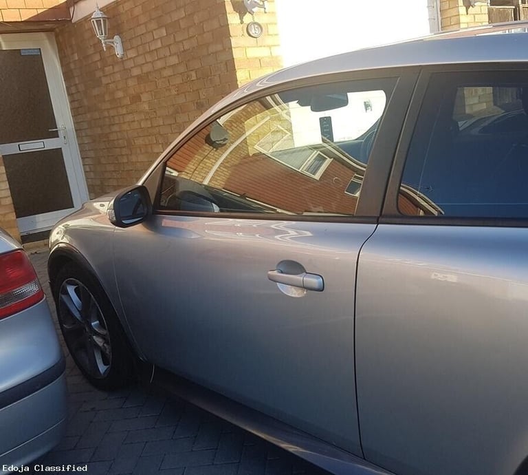 Volvo C30 Left Side Complete Door In Silver Colour 2007