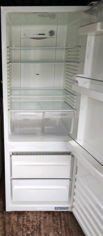 BARGAIN TALL FRIDGE FREEZER LiKE NEW FULL WORKING DELIVERY FOR FUEL.