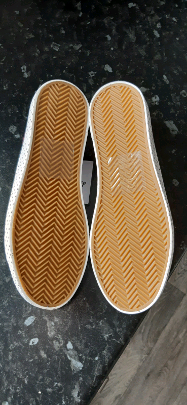 Ladies shoes 