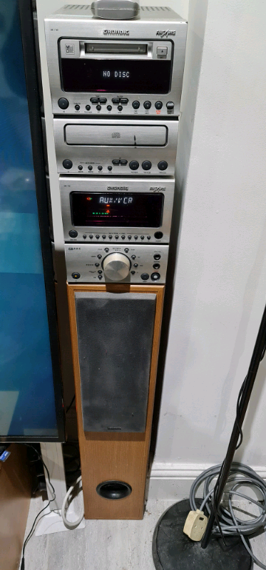 Grundig UMS17MD STEREO SYSTEM-Md CD Player,Amplifier,Tuner-MD-CD Not W