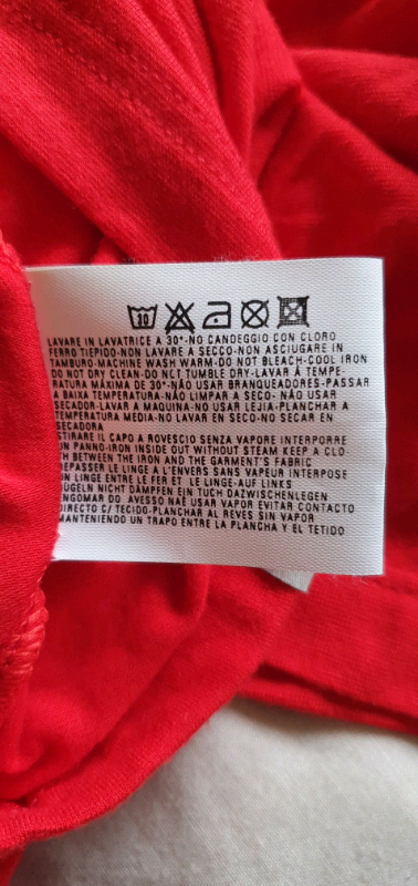 ARMANI MENS RED T-SHIRT SIZE XL (GENUINE, BRAND NEW & UNUSED) 