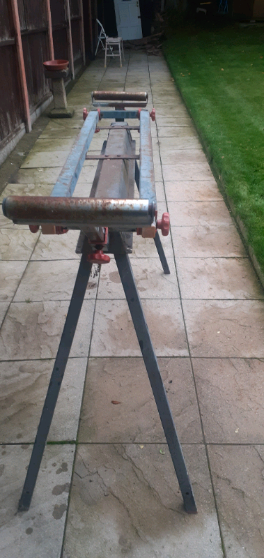 Portable tool stand