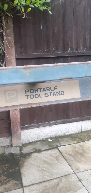 Portable tool stand