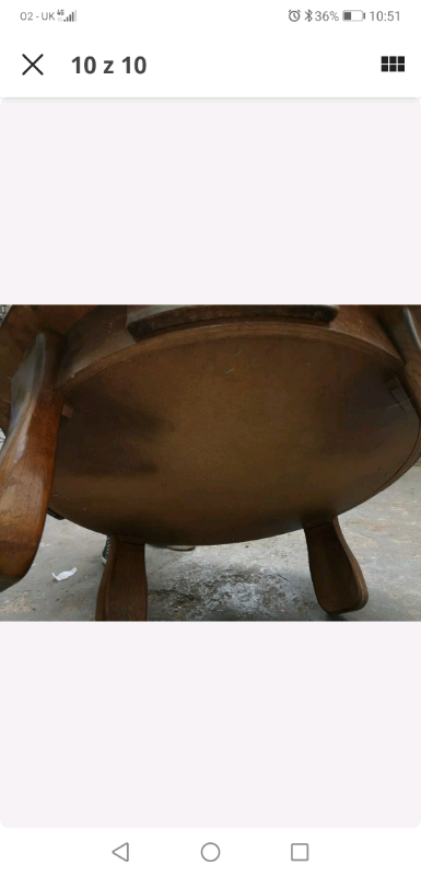 Antique round table 