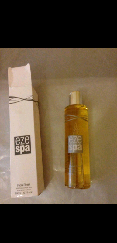 5 bottles of Eze Spa Facial Toner with Organic Aloe Vera. 5 for £8.00.