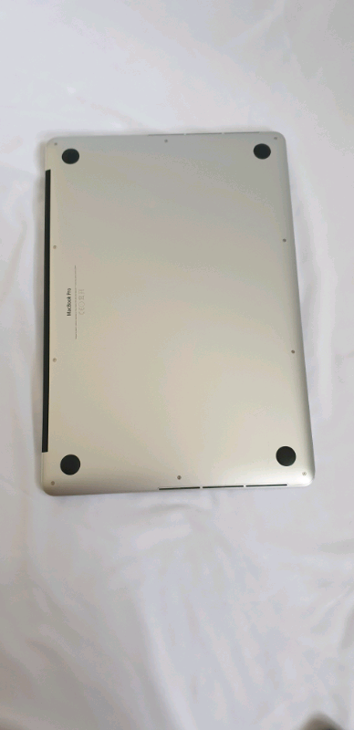 Apple MacBook Pro 2015 15" Retina Core i7 2.5Ghz 16GB 512GB SSD R9 2GB