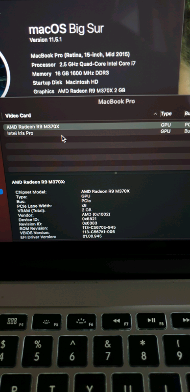 Apple MacBook Pro 2015 15" Retina Core i7 2.5Ghz 16GB 512GB SSD R9 2GB