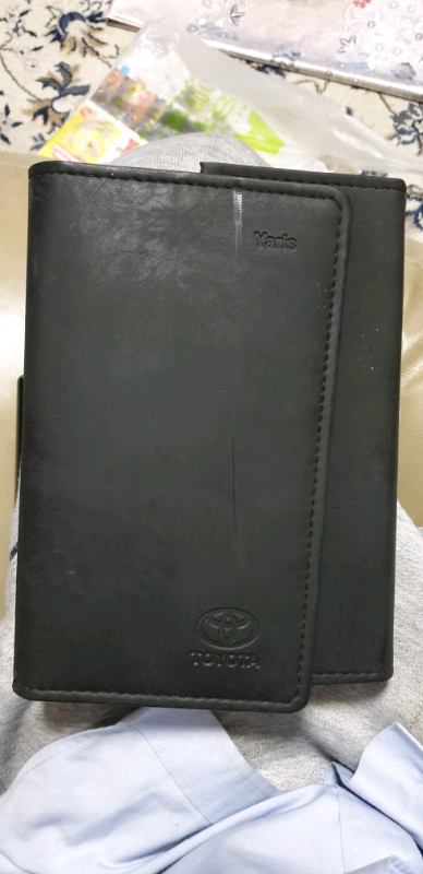 image for Toyta yaris service book