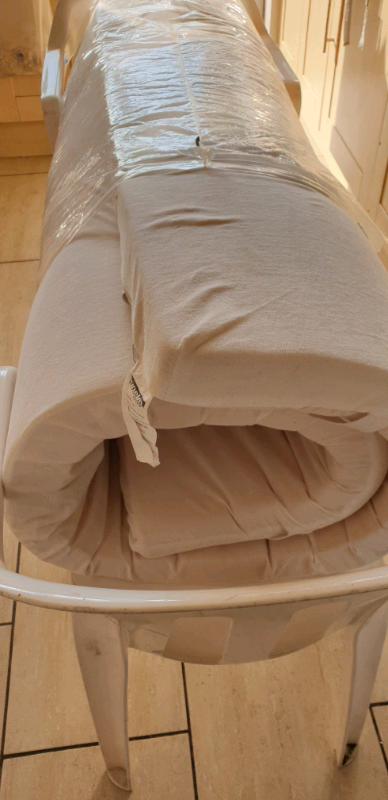 Double  bed mattress topper 